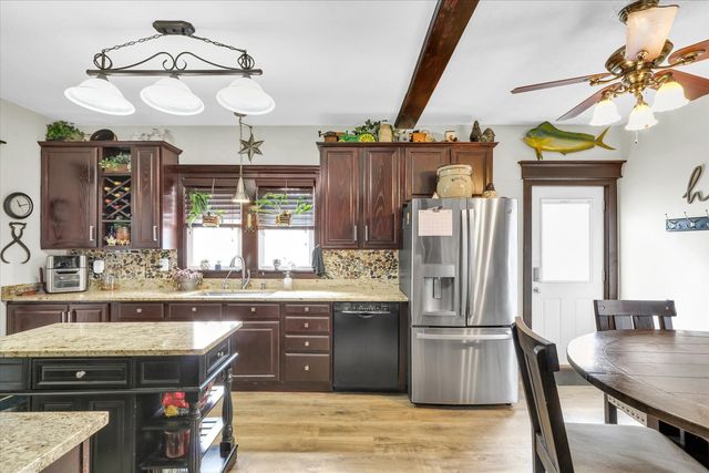 105 S Division Street, Mahomet, IL 61853