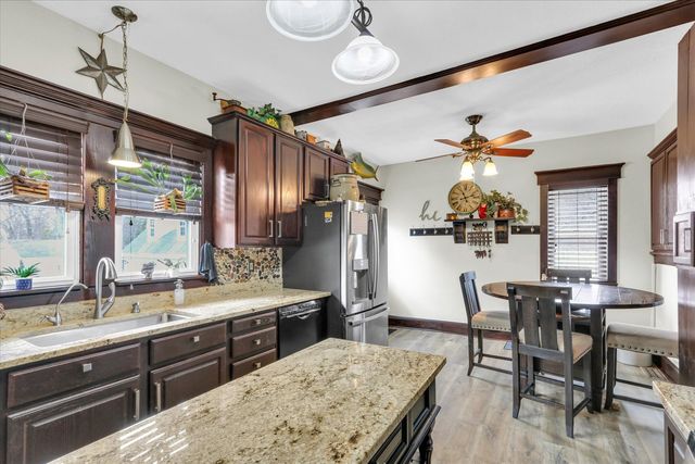 105 S Division Street, Mahomet, IL 61853