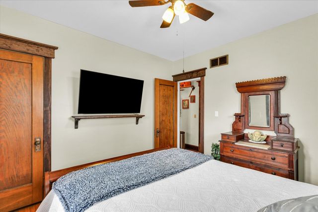 105 S Division Street, Mahomet, IL 61853