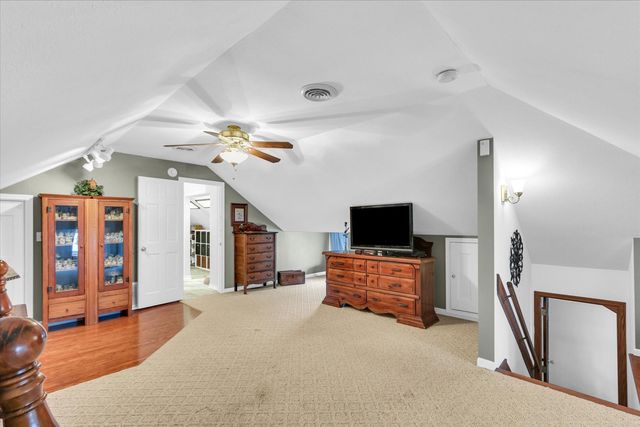 105 S Division Street, Mahomet, IL 61853