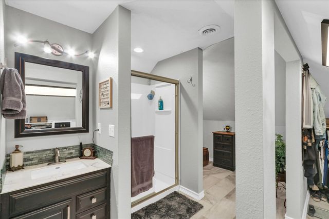 105 S Division Street, Mahomet, IL 61853