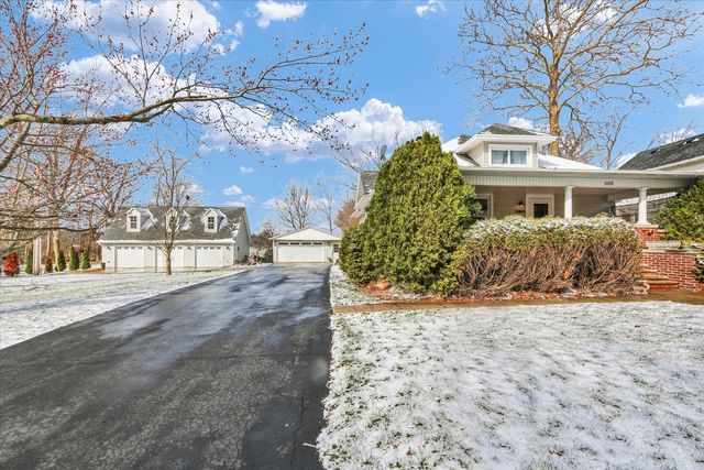 105 S Division Street, Mahomet, IL 61853