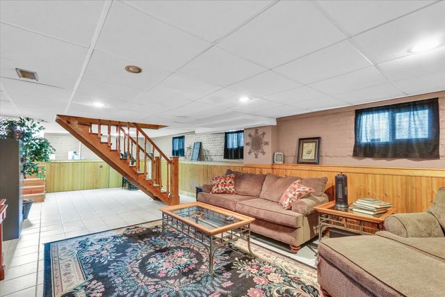 105 S Division Street, Mahomet, IL 61853