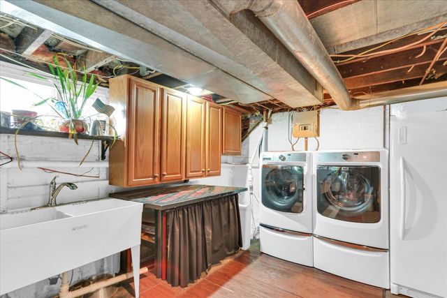 105 S Division Street, Mahomet, IL 61853