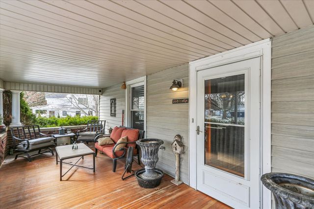 105 S Division Street, Mahomet, IL 61853