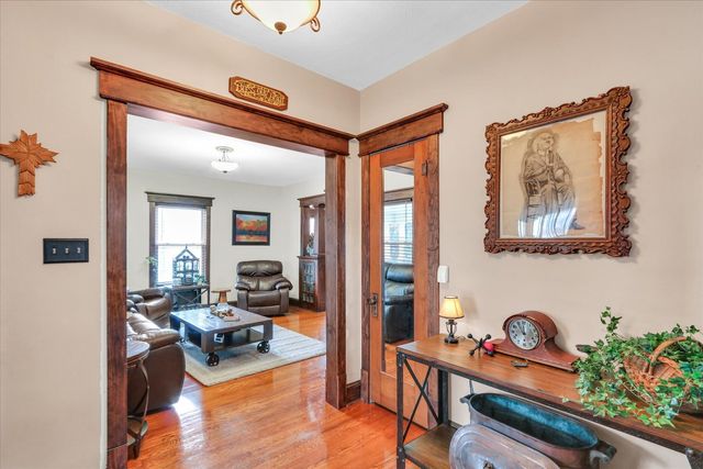 105 S Division Street, Mahomet, IL 61853