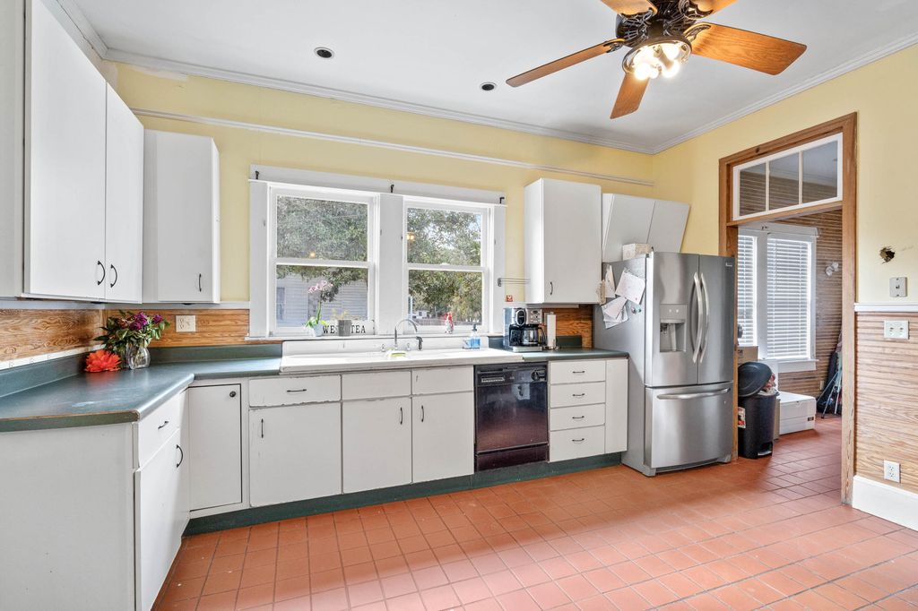 Image 15 of property listing at 1105 Wichman Street, Walterboro, SC 29488