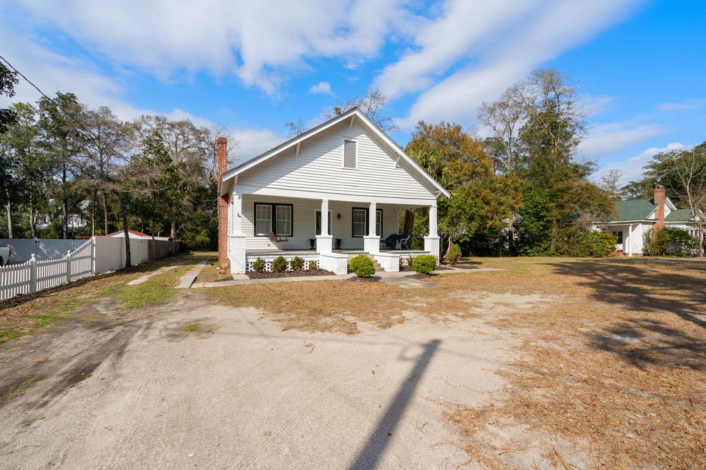 Image 2 of property listing at 1105 Wichman Street, Walterboro, SC 29488