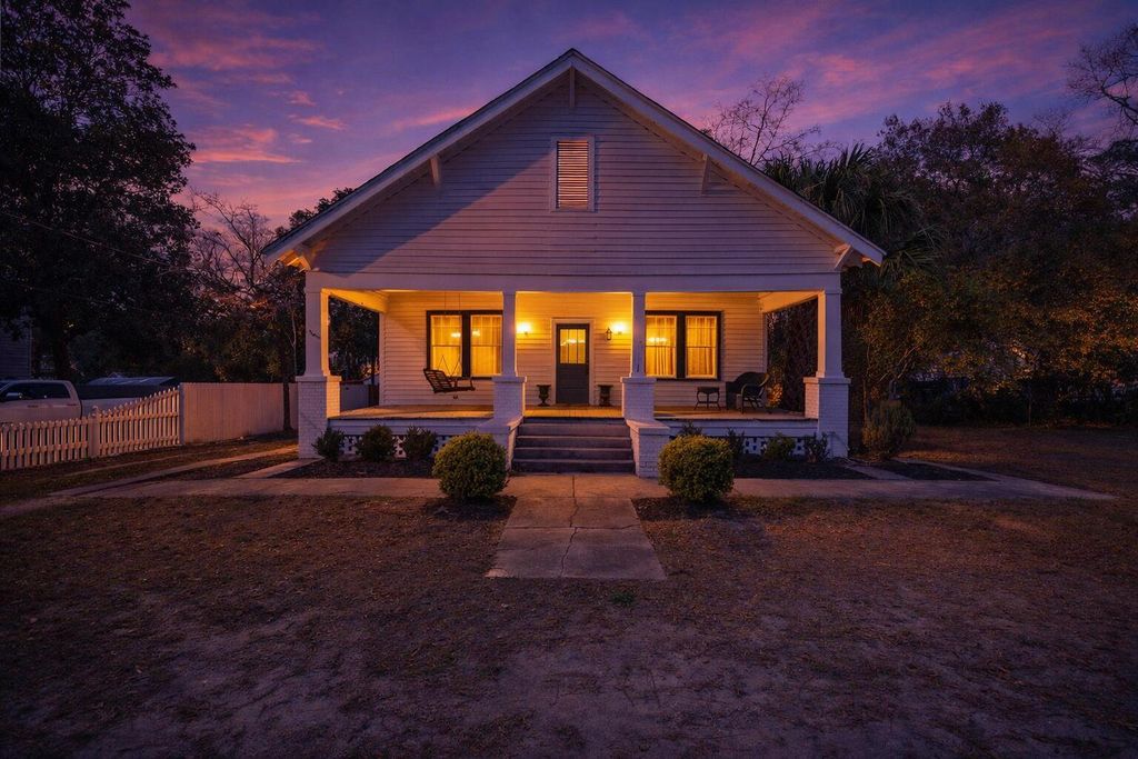 Image 5 of property listing at 1105 Wichman Street, Walterboro, SC 29488