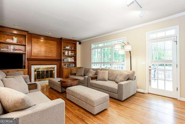 2055 Milfield Circle, Snellville, GA 30078