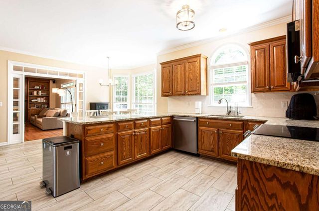 2055 Milfield Circle, Snellville, GA 30078