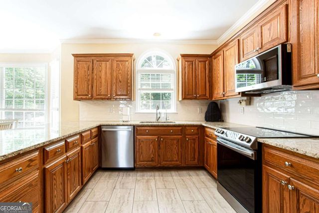 2055 Milfield Circle, Snellville, GA 30078