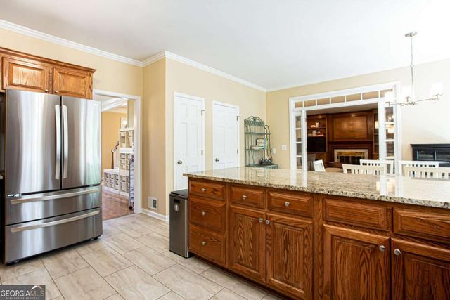2055 Milfield Circle, Snellville, GA 30078