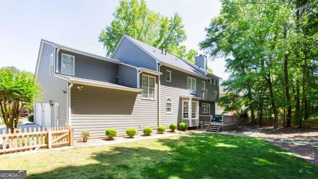 2055 Milfield Circle, Snellville, GA 30078