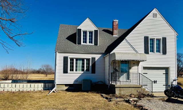 92 ELM Street, Elliott, IA 51532