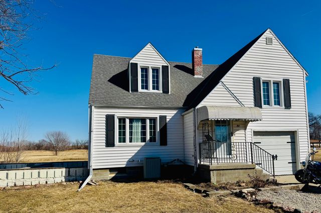 92 ELM Street, Elliott, IA 51532