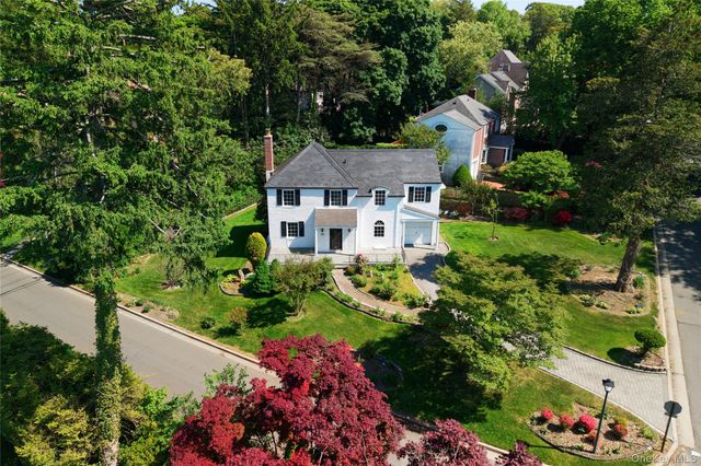 60 Mill Spring Road, Manhasset, NY 11030