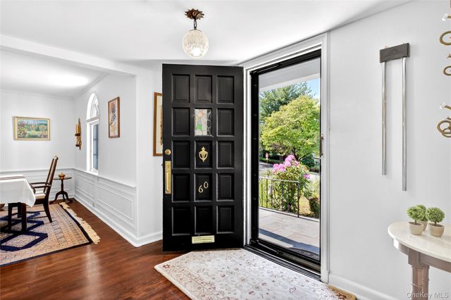 60 Mill Spring Road, Manhasset, NY 11030