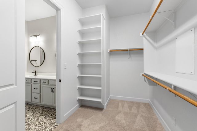 1046 Hazy Hills LOOP, Dripping Springs, TX 78620