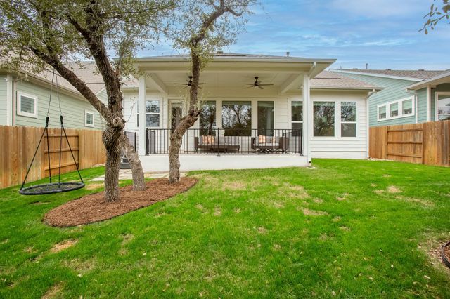 1046 Hazy Hills LOOP, Dripping Springs, TX 78620