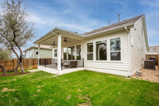 1046 Hazy Hills LOOP, Dripping Springs, TX 78620