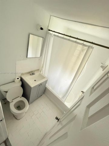 1791 Marseille Dr, Miami Beach, FL 33141