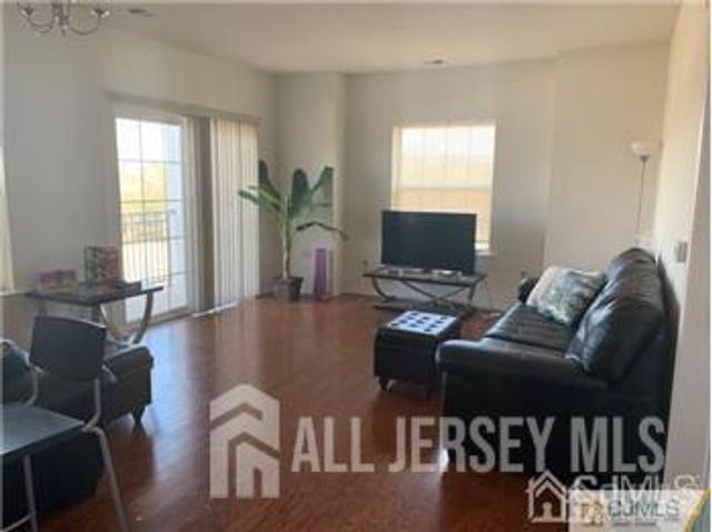 745 Strassle Way, South Plainfield, NJ 07080