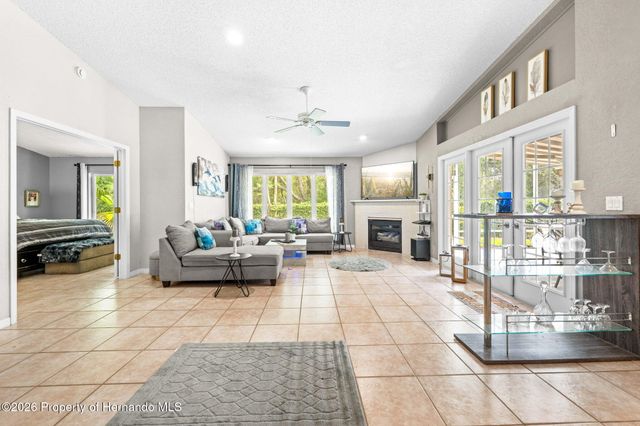 9354 Mississippi Run, Weeki Wachee, FL 34613