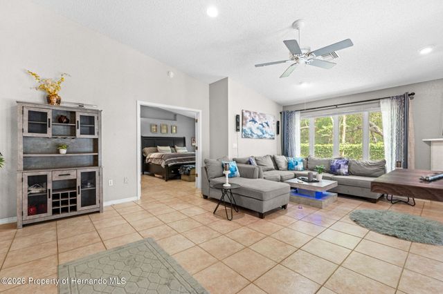 9354 Mississippi Run, Weeki Wachee, FL 34613