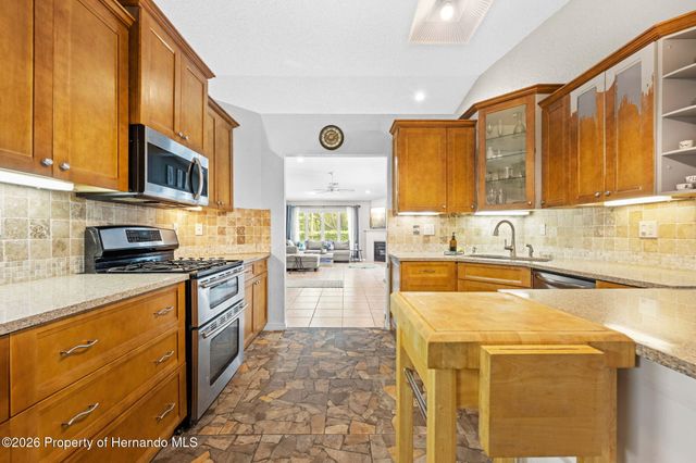 9354 Mississippi Run, Weeki Wachee, FL 34613