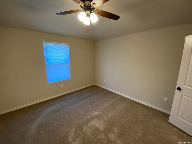 6870 Lakeview Dr, San Antonio, TX 78244