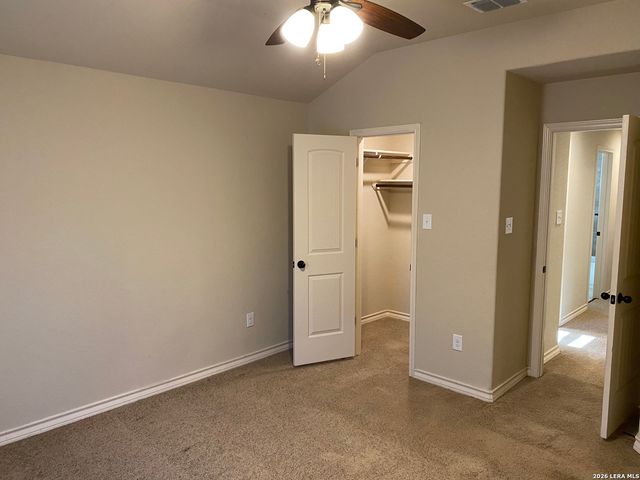 6870 Lakeview Dr, San Antonio, TX 78244