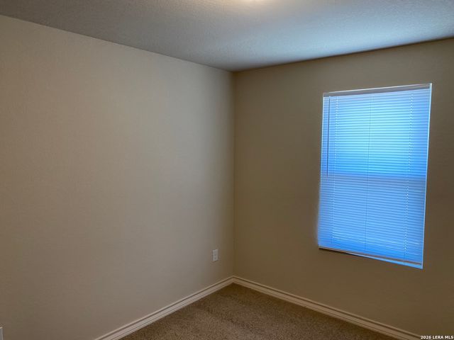 6870 Lakeview Dr, San Antonio, TX 78244