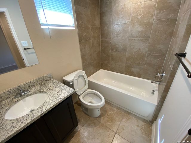 6870 Lakeview Dr, San Antonio, TX 78244