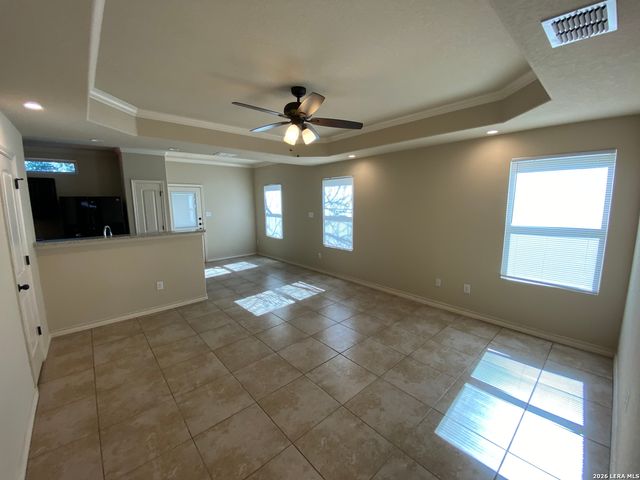 6870 Lakeview Dr, San Antonio, TX 78244
