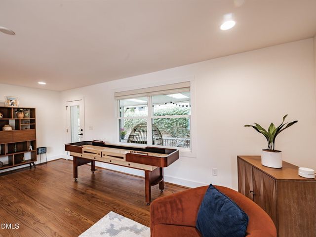 828 Woodburn Road, Raleigh, NC 27605