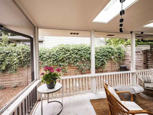 828 Woodburn Road, Raleigh, NC 27605