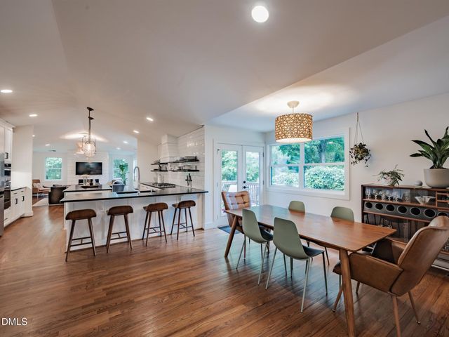 828 Woodburn Road, Raleigh, NC 27605