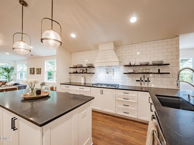 828 Woodburn Road, Raleigh, NC 27605
