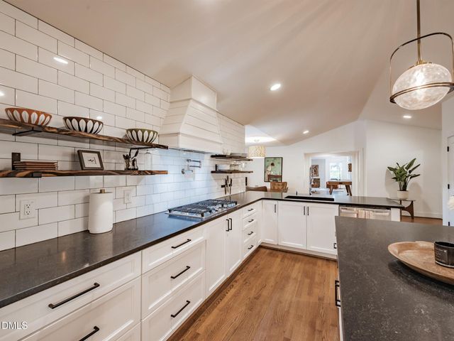828 Woodburn Road, Raleigh, NC 27605