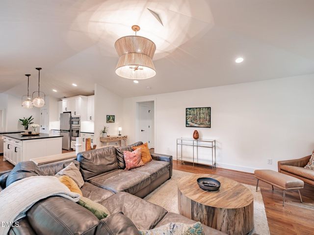 828 Woodburn Road, Raleigh, NC 27605