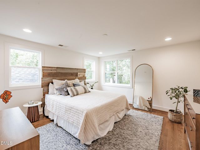 828 Woodburn Road, Raleigh, NC 27605