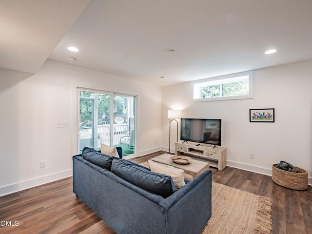828 Woodburn Road, Raleigh, NC 27605