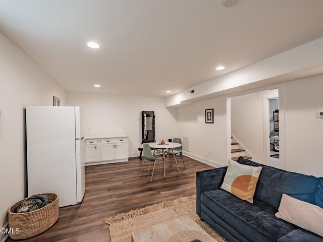 828 Woodburn Road, Raleigh, NC 27605