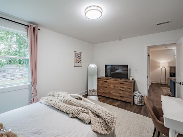 828 Woodburn Road, Raleigh, NC 27605
