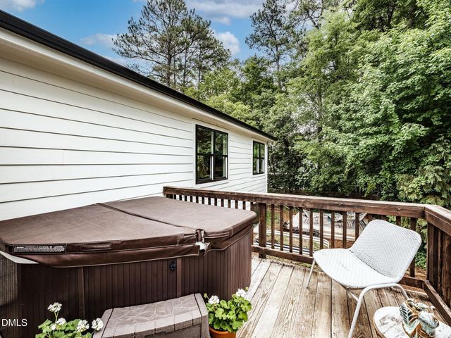 828 Woodburn Road, Raleigh, NC 27605