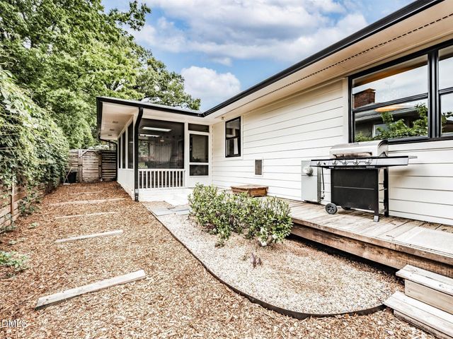 828 Woodburn Road, Raleigh, NC 27605