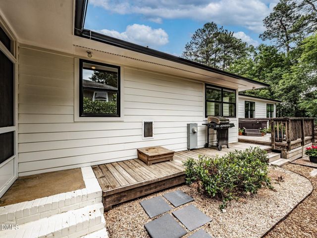 828 Woodburn Road, Raleigh, NC 27605