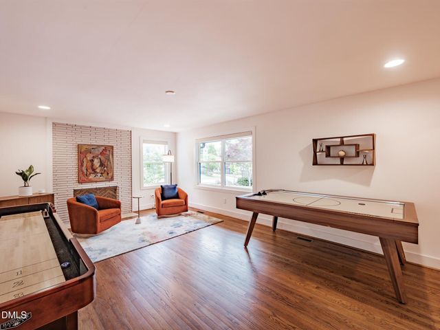 828 Woodburn Road, Raleigh, NC 27605