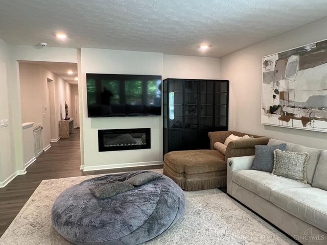 3665 Heritage Farm Lane, Amelia, OH 45102